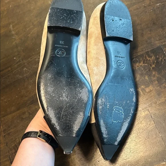 CHANEL Tan and Black Women's Shoes - Picture 16 of 16